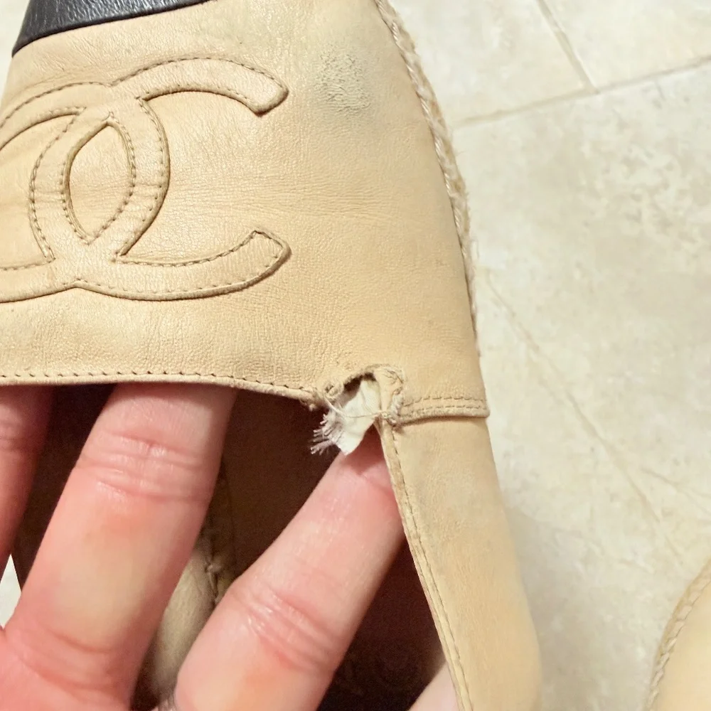 Chanel Genuine Lambskin‎ Leather Logo Slip On Espadrilles Shoes Beige Size 35